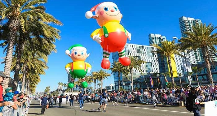 Regresa el desfile de globos más grande del país; “Holiday Bowl Parade”