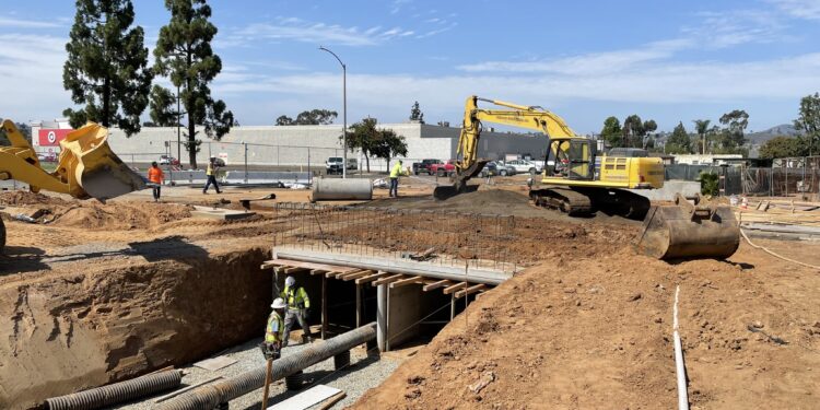 Ciudad de El Cajon está contratando en diversas delegaciones