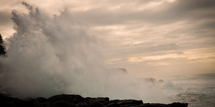 Aviso de alto oleaje en playas de San Diego hasta la tarde del jueves