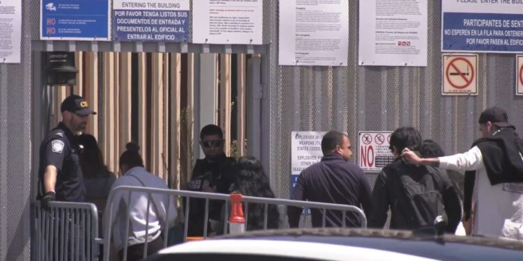 Tribunal Supremo de Estados Unidos confirmó que se mantendrá Título 42
