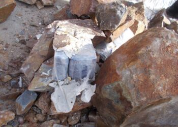 Decomisan más de $4 millones de dólares en cocaína oculta en piedras decorativas en la garita de Tecate