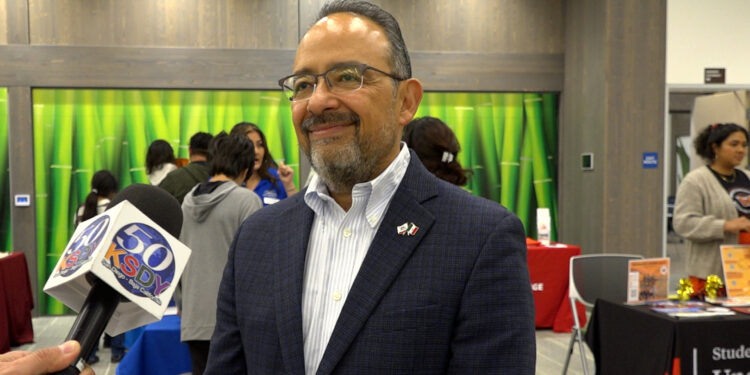 Carlos González Gutiérrez, Cónsul General de México en San Diego