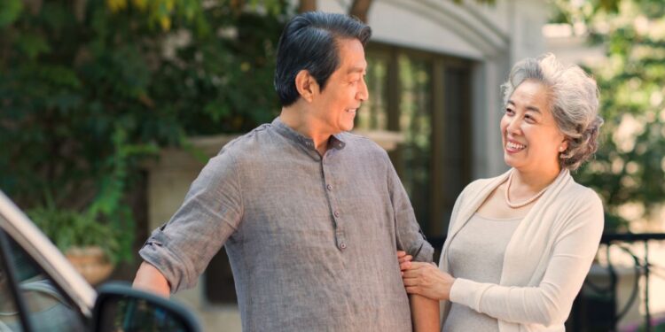 El Programa de transporte gratuito para adultos mayores ahora está disponible en 39 ubicaciones del condado