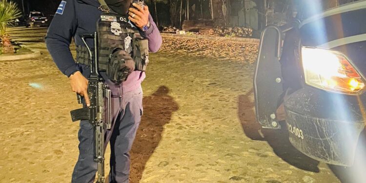 Abaten agresor de policía en Tecate