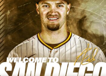 Padres de San Diego anuncian roster completo