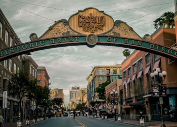 Hombre es sentenciado a 175 años de prisión por asesinato en Gaslamp San Diego
