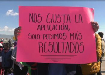 Se manifiestan contra la aplicación CBP ONE en el Consulado de Estados Unidos en Tijuana