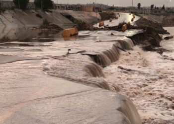 Atienden pluvial colapsado en Gato Bronco