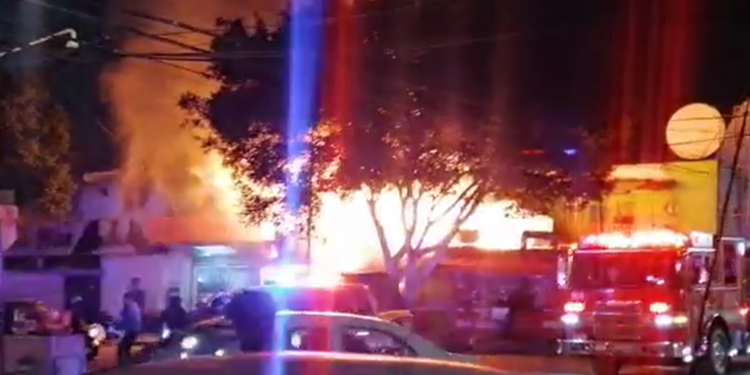 Se incendia taquería en Tijuana