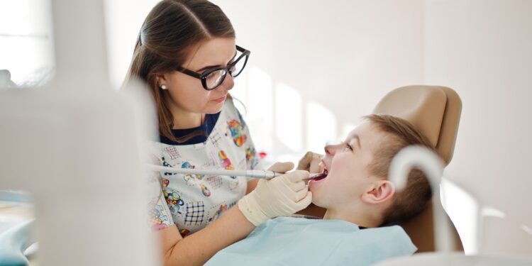 Ofrecerán citas dentales sin costo a menores en el Condado de San Diego