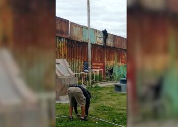 Pide Montserrat Caballero que se detenga a los tratantes de personas en la frontera