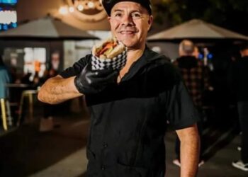 Las legendarias “Tortas Washmobile” de Tijuana inauguran residencia en San Diego