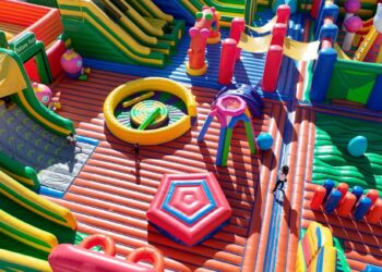 Llega Funbox a San Diego, el parque de brincolines más grande del mundo