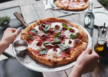 pizza en restaurante