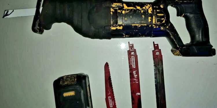 Detienen a banda dedicada al robo de catalizadores  