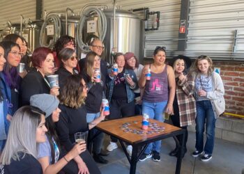 Lanzan cerveza binacional en Tijuana