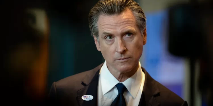 Gobernador de California propone que los condados mejoren su desempeño