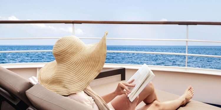 ¿Vivir en un crucero todo incluido por $30,000 dólares al año? ¡Si es posible!