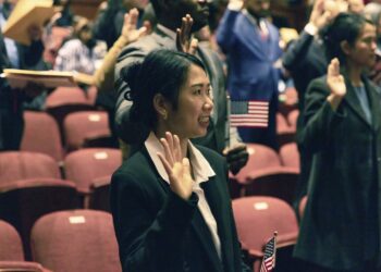 USCIS: veinte años de brindar servicios de inmigración y naturalización