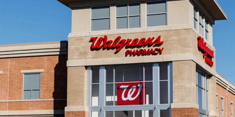 Walgreens planea dispensar mifepristona en los estados donde esté legalmente permitido