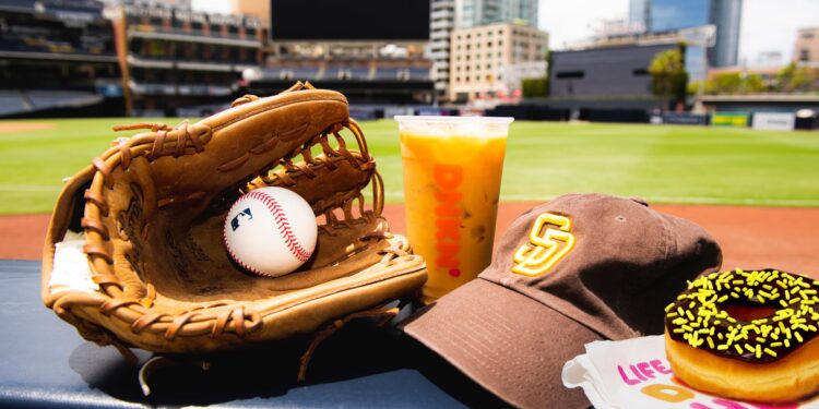 San Diego Padres colaboración con Dunkin Donuts