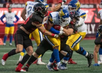 La defensa de Galgos mantuvo a su equipo en el juego toda la noche ante Reyes.