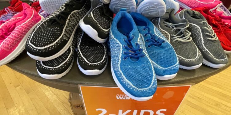 donativos de zapatos Thomas’ Breads