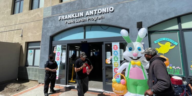 Pascua en Father Joes