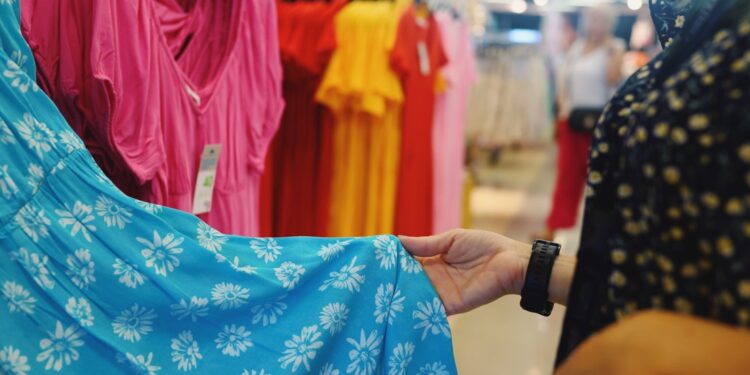 Lanzan tienda de segunda mano en línea en apoyo a personas sin hogar en San Diego