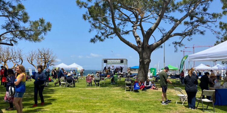 Celebran Día de la Tierra en San Diego