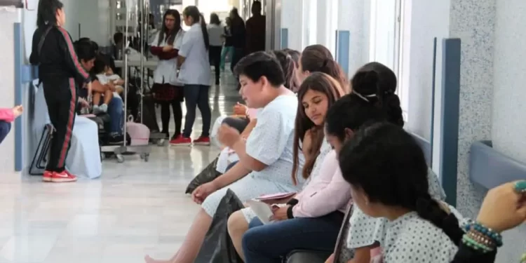 Morena aprueba la extinción del INSABI