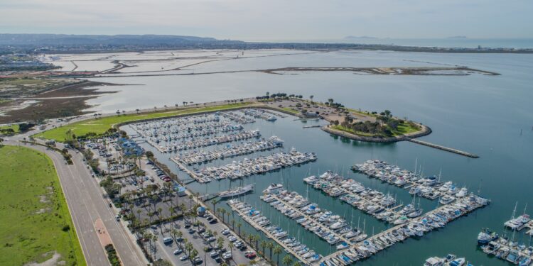 Reducirán estacionamientos para vehículos grandes en el puerto de San Diego