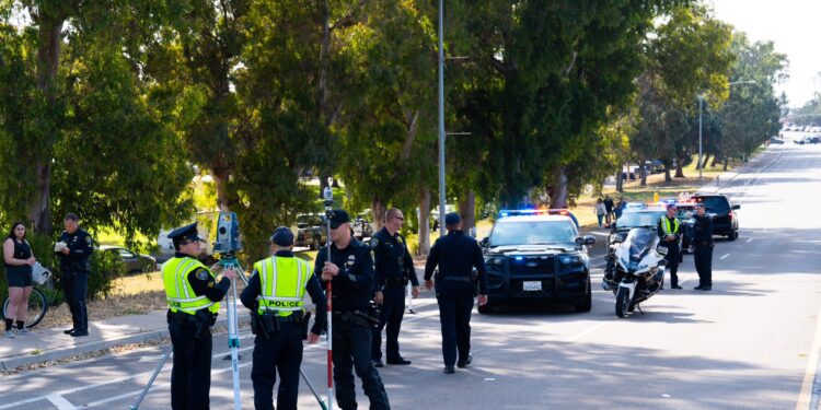Choque con heridos graves en Mission Bay , hay cierre de vialidades