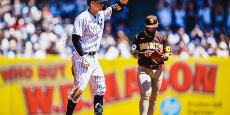 Los Yankees le cayeron encima a Yu Darvish en la tercera entrada.