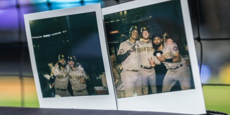 Las polaroid tras los cuadrangulares de Juan Soto y Fernando Tatis Jr.