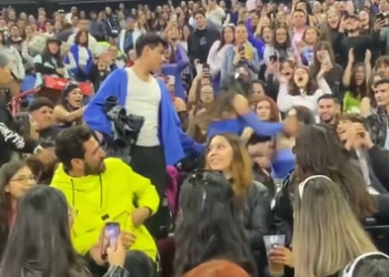 Cachetada en concierto de Rauw Alejandro en Tijuana