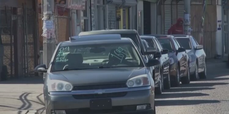 Regularización de autos chocolate se extiende en Baja California