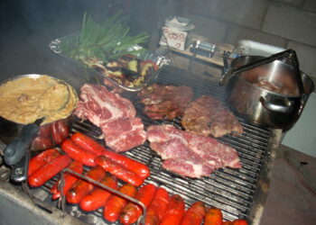 PROFECO advierte riesgos de asar en exceso la carne asada