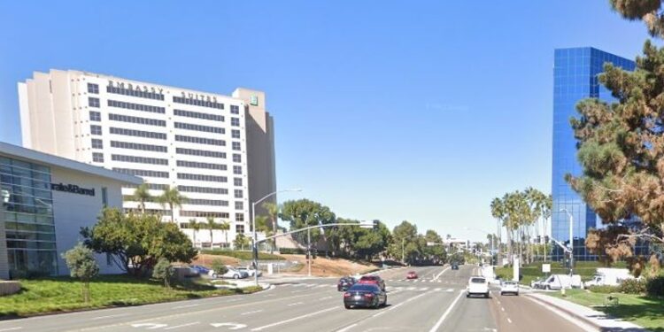 Anuncian cierre parcial de la intersección cerca de UTC en La Jolla