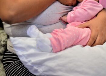 Bebé hondureña nace en Tijuana