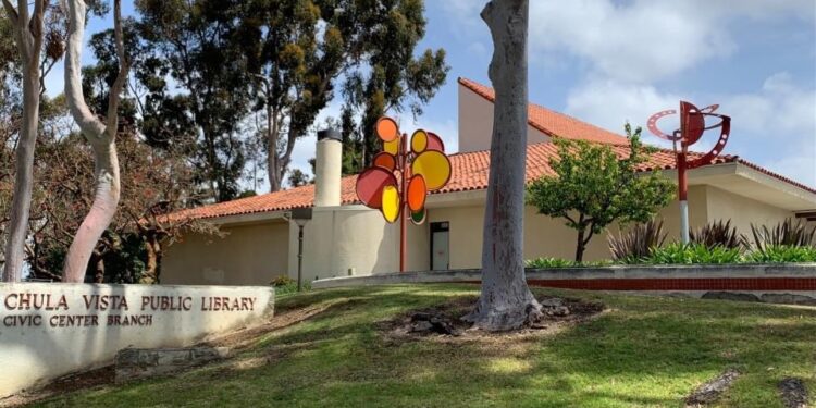 Programa “Almuerzo en la Biblioteca” provee almuerzos gratis para niños de Chula Vista