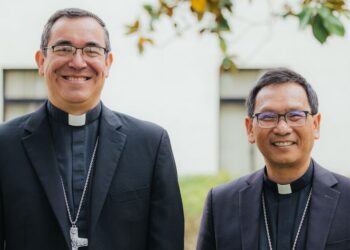 Reverendo Michael Pham y el Reverendo Felipe Pulido