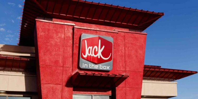 Asaltan Jack in the Box en Bay Terraces
