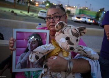 Familiares y amigos  exigen justicia a las autoridades por el asesinato de Daryela Valdéz