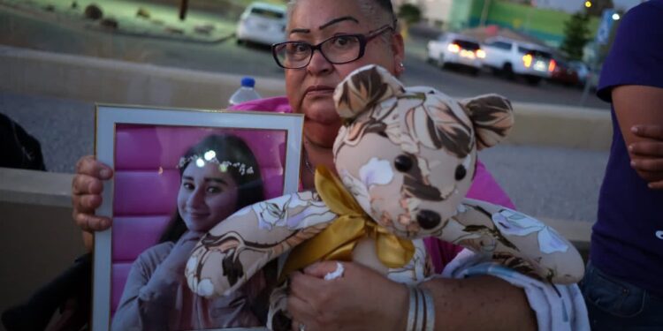 Familiares y amigos  exigen justicia a las autoridades por el asesinato de Daryela Valdéz