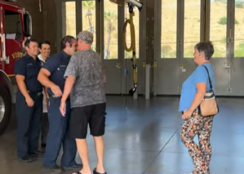 Agradece a bomberos que le salvaron la vida