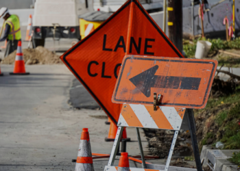 Equipos de Caltrans cerraron ruta estatal 67 por reparación de sumidero