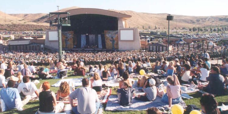 Fall Out Boy se presenta en Chula Vista esta noche