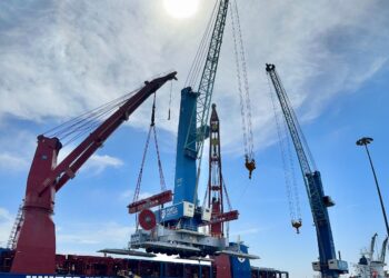 Con más de $22 millones el Puerto de San Diego operará ahora con grúas eléctricas