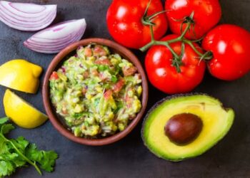 Recaudan fondos para asistir fundación “Feeding San Diego” en alimentar residentes